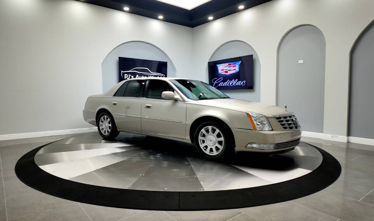 2009 Cadillac DTS 5