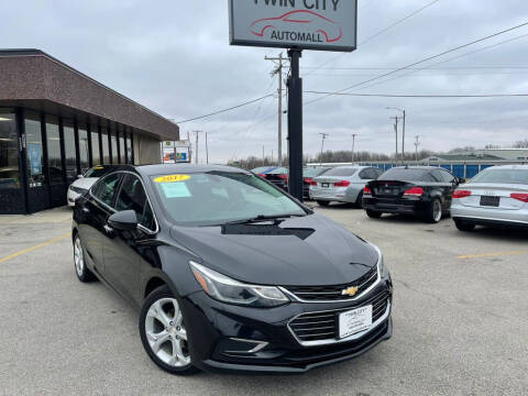 2017 Chevrolet Cruze for sale at TWIN CITY AUTO MALL in Bloomington IL