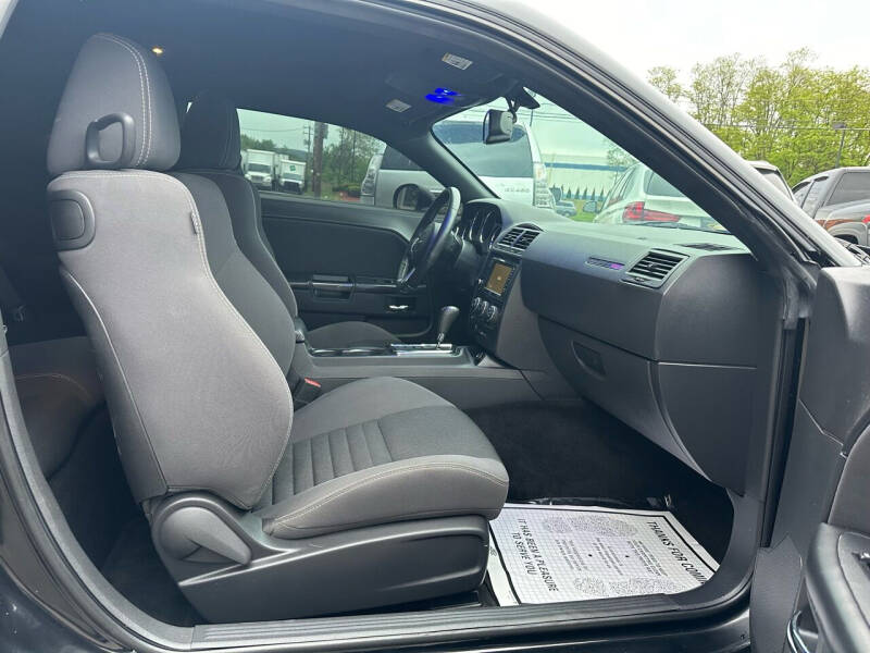 2014 Dodge Challenger SRT8 Core