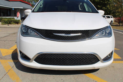 2018 Chrysler Pacifica Touring L Plus