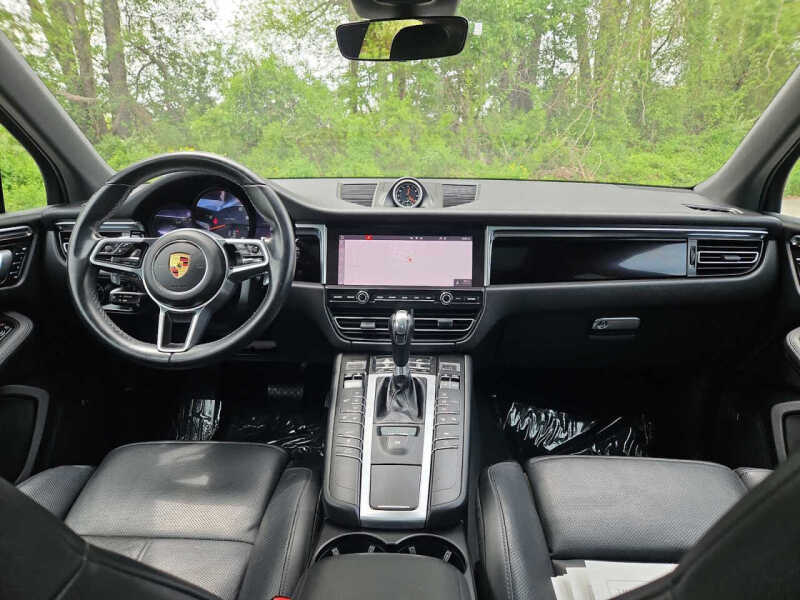 2021 Porsche Macan