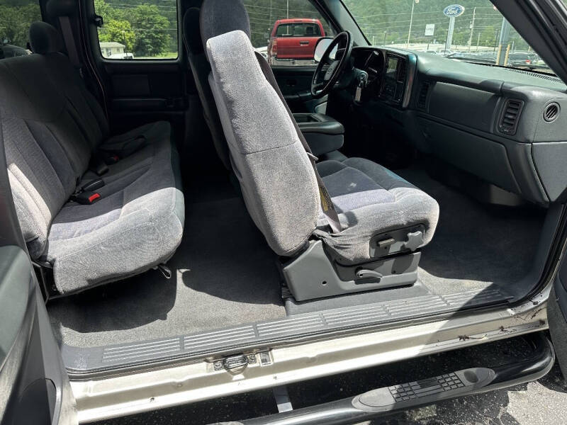 2002 Chevrolet Silverado 1500 LS