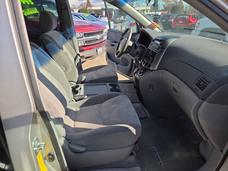2007 Toyota Sienna LE 7-Passenger