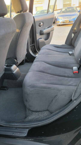 2008 Nissan Versa 1.8 SL