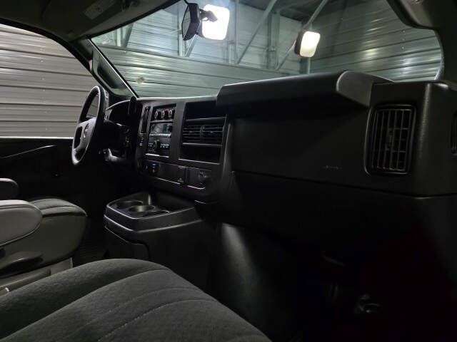 2020 GMC Savana 2500