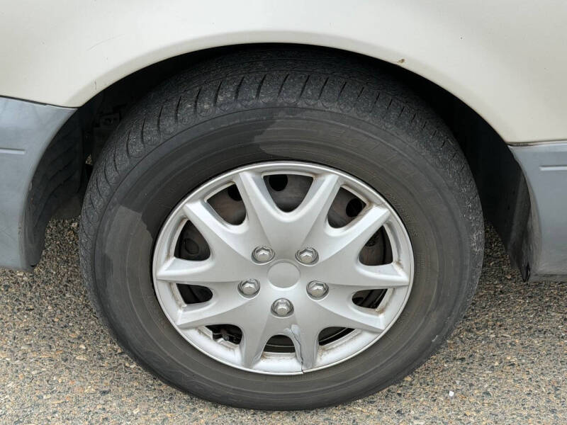 2001 Toyota Sienna LE