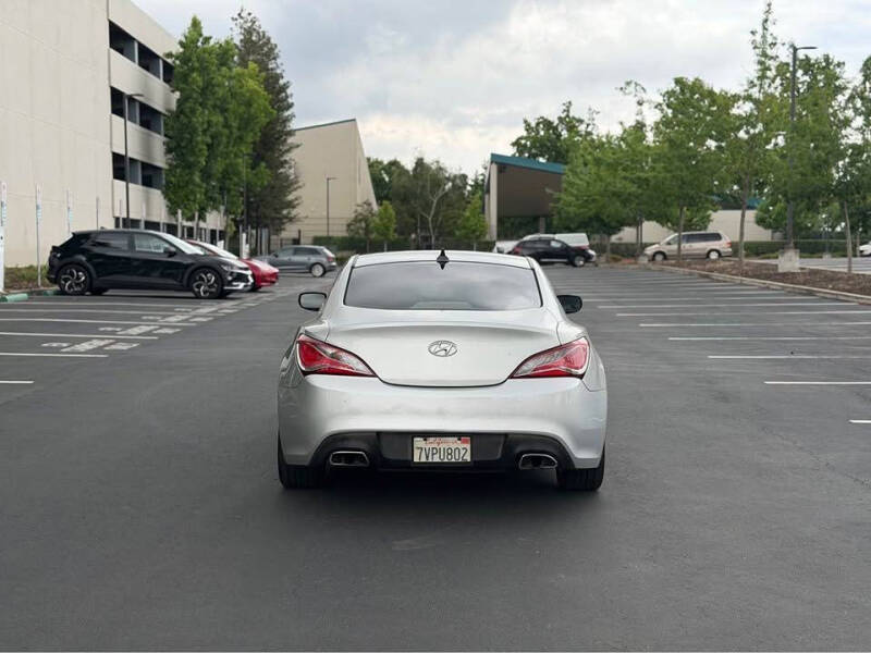 2013 Hyundai Genesis Coupe Base - Photo 13