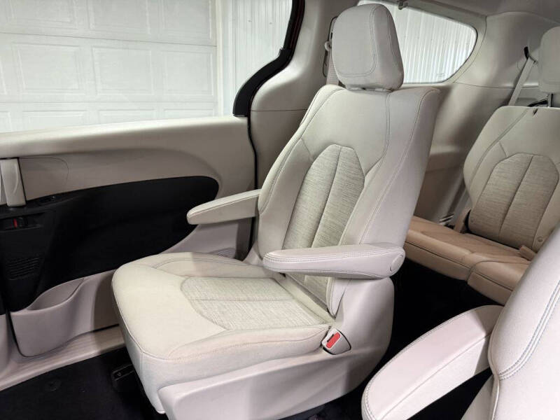 2018 Chrysler Pacifica Hybrid Touring Plus