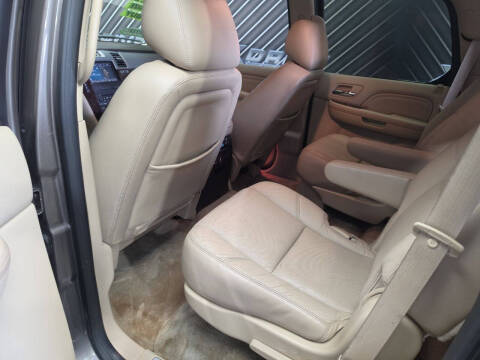 2012 Cadillac Escalade Luxury