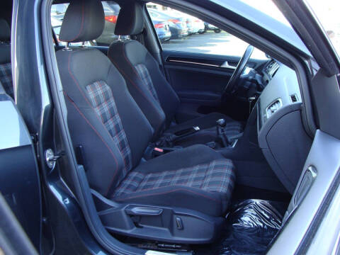 2017 Volkswagen Golf GTI S