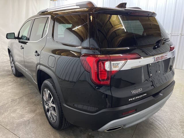 2023 GMC Acadia SLT