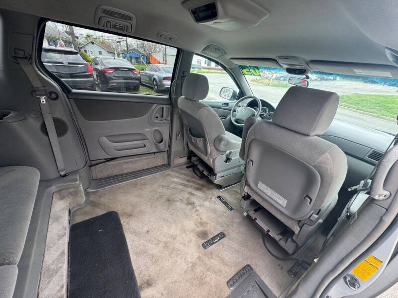 2005 Toyota Sienna CE 7 Passenger