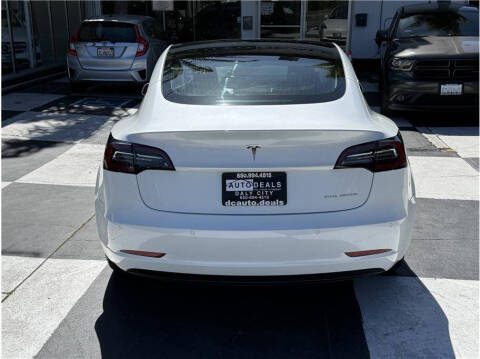 2020 Tesla Model 3 Long Range