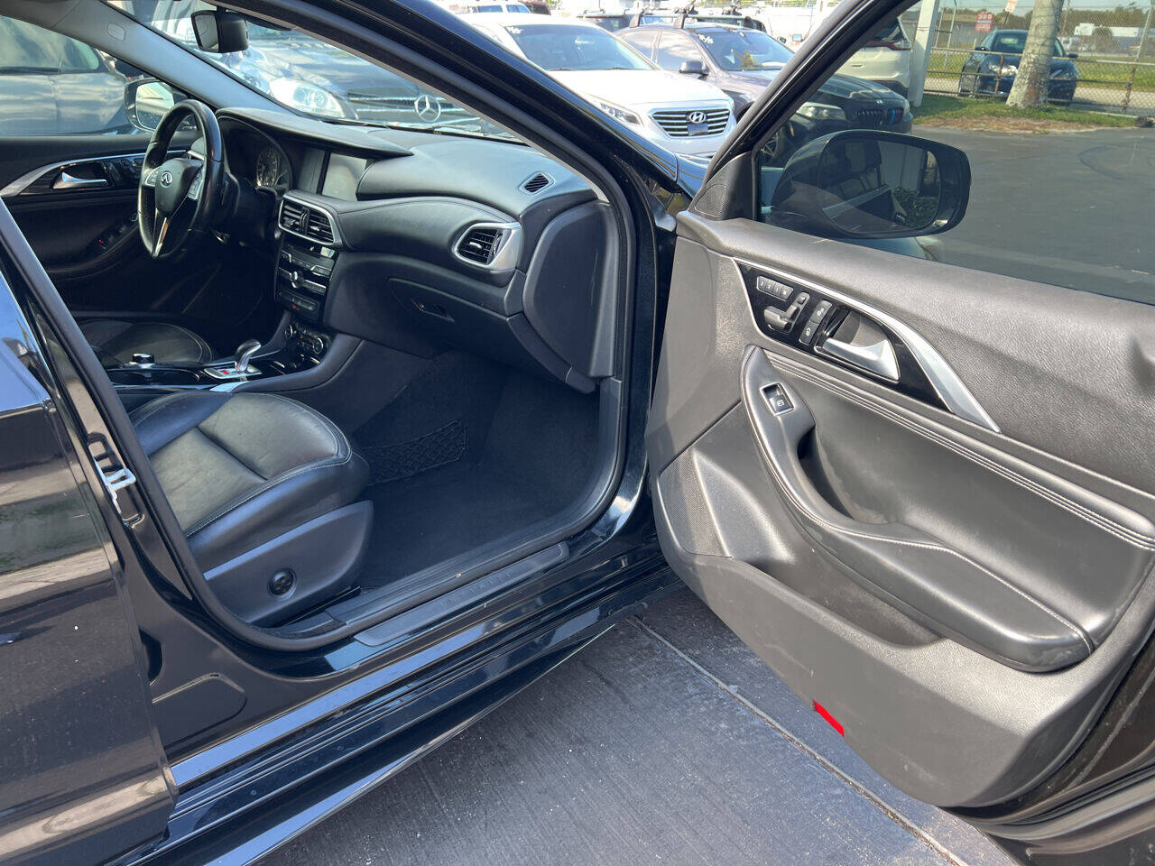 2018 Infiniti QX30  - $16,900