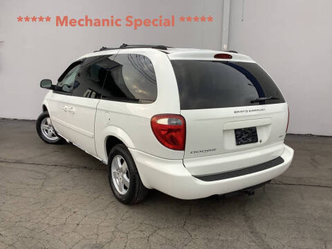 2005 Dodge Grand Caravan SXT