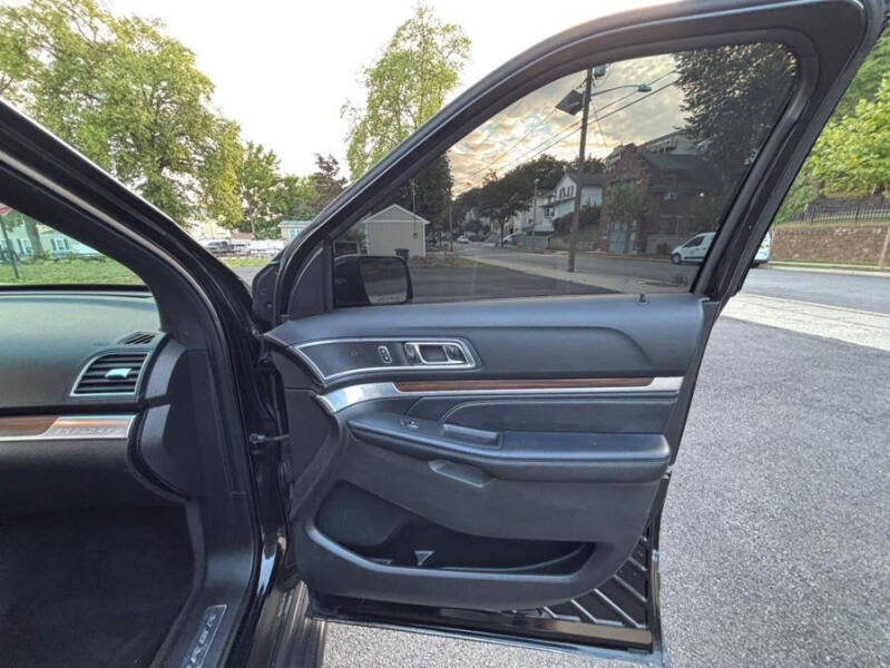 2017 Ford Explorer Limited