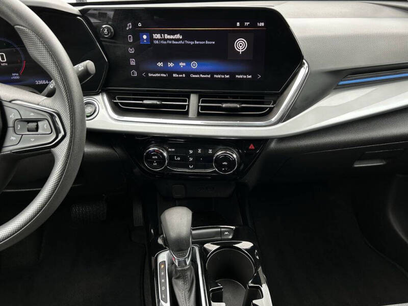2025 Chevrolet Trax LT