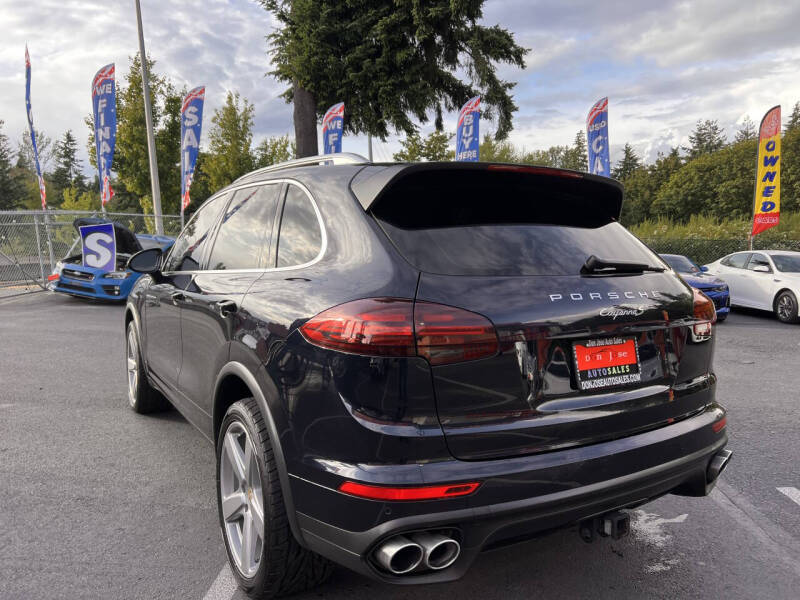 2017 Porsche Cayenne S