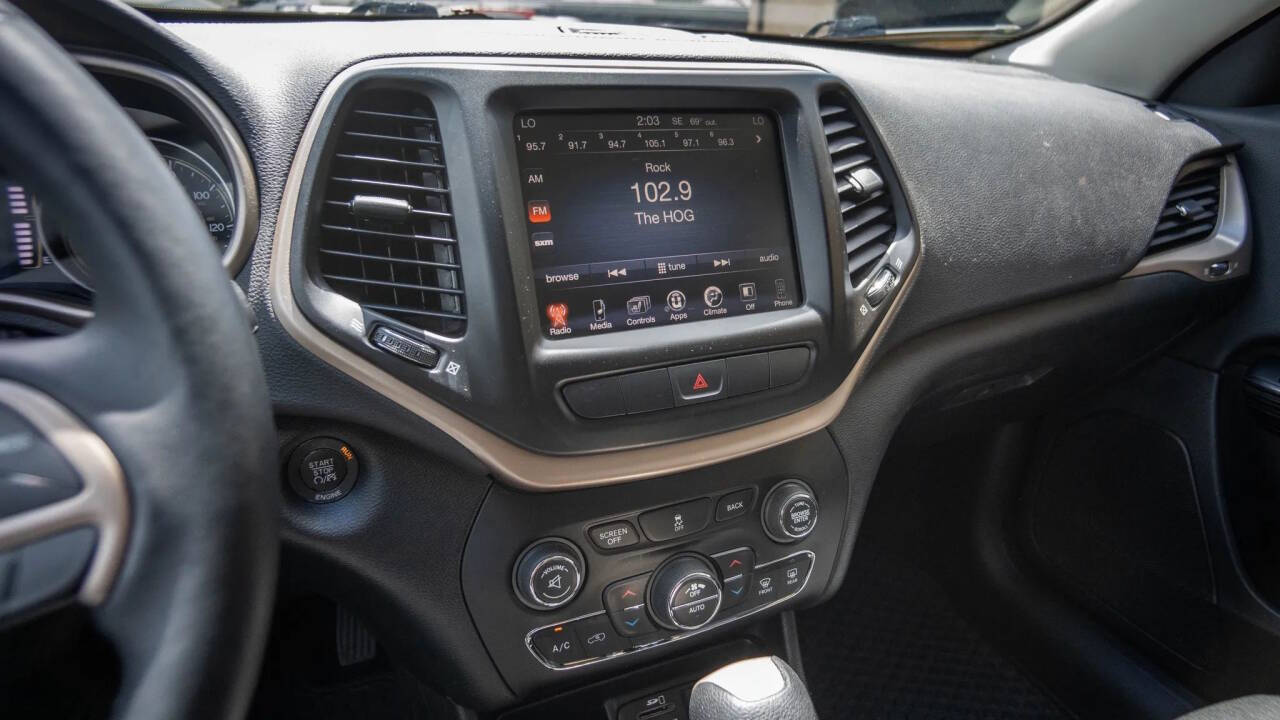Red 2014 Jeep Cherokee Latitude 4x4 Latitude 4dr SUV 21
