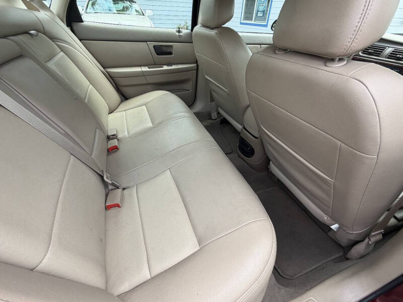 2006 Ford Taurus SEL