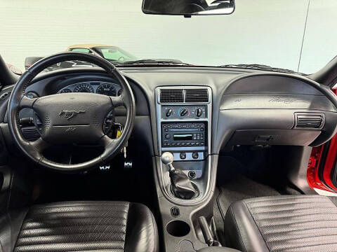 2004 Ford Mustang Mach 1 Premium