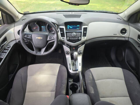 2013 Chevrolet Cruze LS Auto