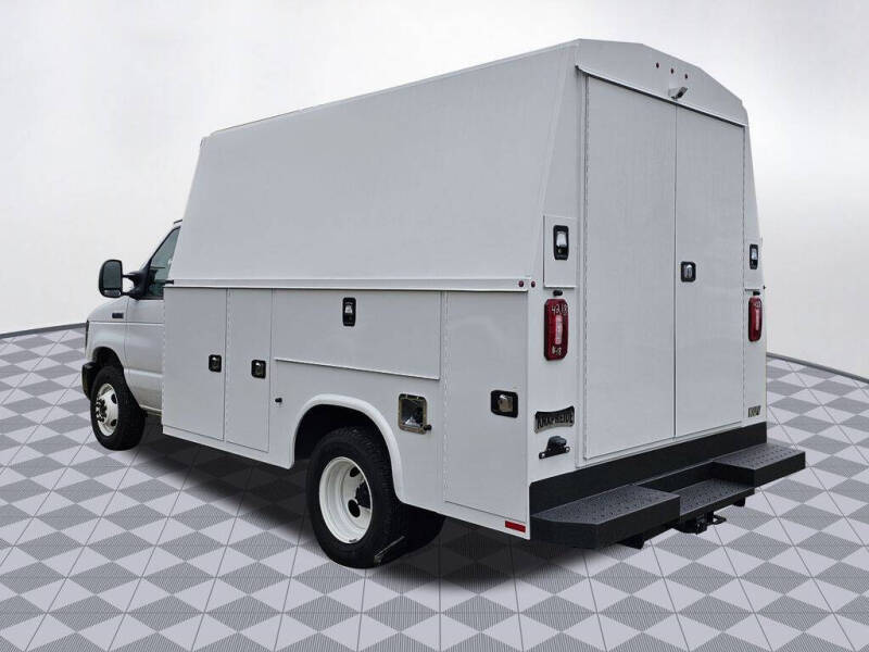2024 Ford E-Series