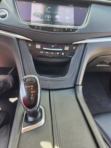 2017 Cadillac XT5 Luxury