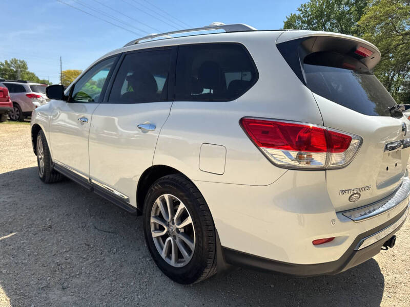 2015 Nissan Pathfinder SV