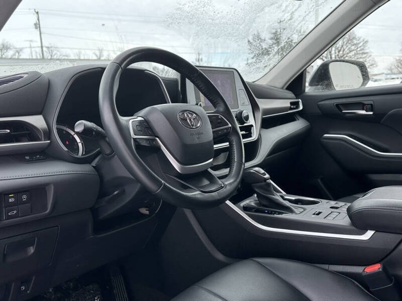 2023 Toyota Highlander XLE