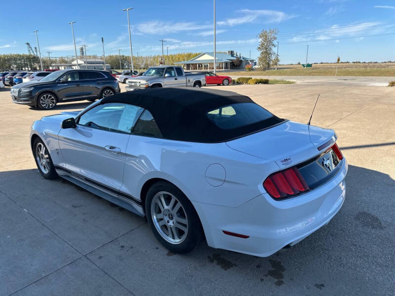 2016 Ford Mustang V6