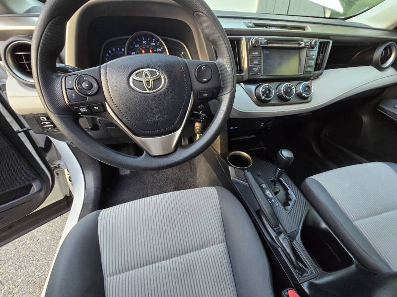 2013 Toyota RAV4 LE
