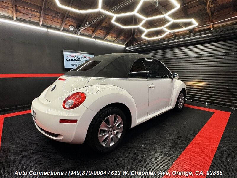 2010 Volkswagen New Beetle Convertible