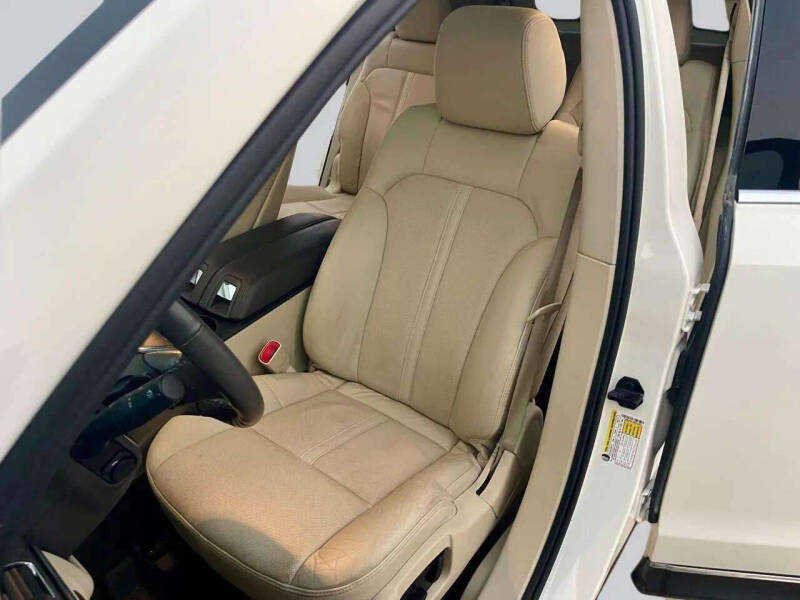 2013 Lincoln MKT EcoBoost