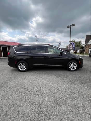 2020 Chrysler Voyager LXi