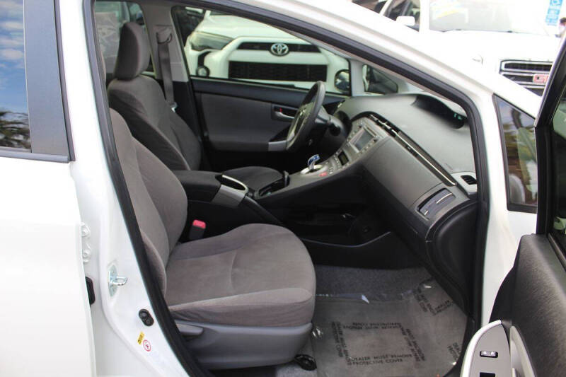 2013 Toyota Prius Three