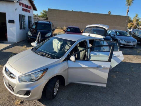2012 Hyundai Accent GS