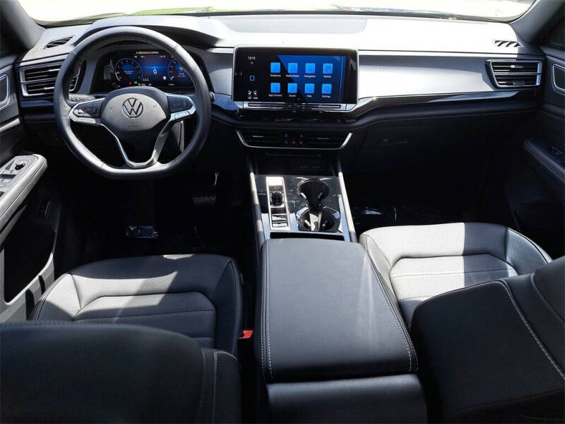 2025 Volkswagen Atlas Cross Sport SEL 4Motion