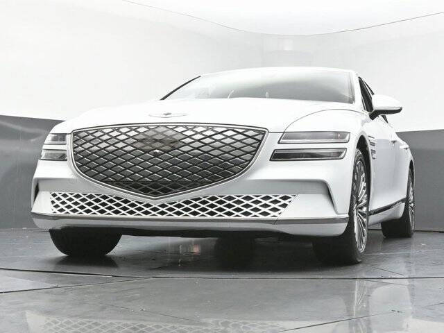 2023 Genesis Electrified G80
