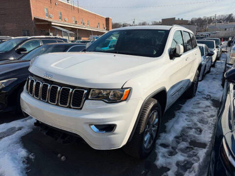 2020 Jeep Grand Cherokee Laredo E