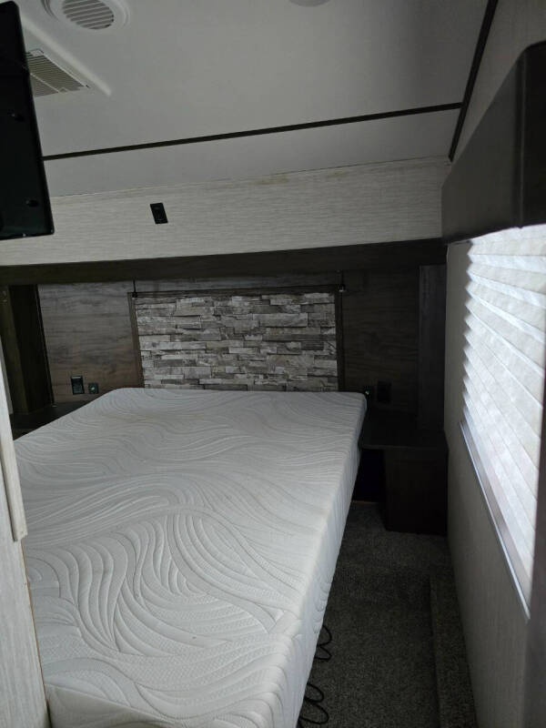 2019 Forest River Arctic Wolf 305 ML6 Orbital With Leveling