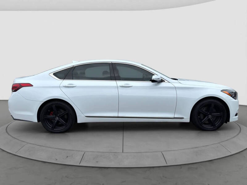 2017 Genesis G80