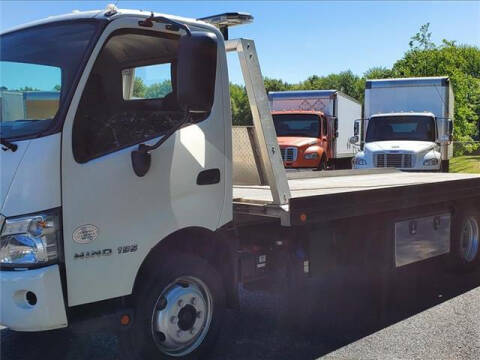 2017 Hino 195