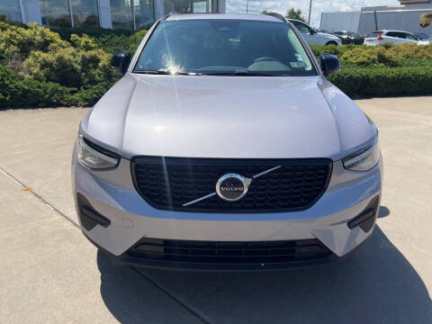 2026 Volvo XC40 B5 Core