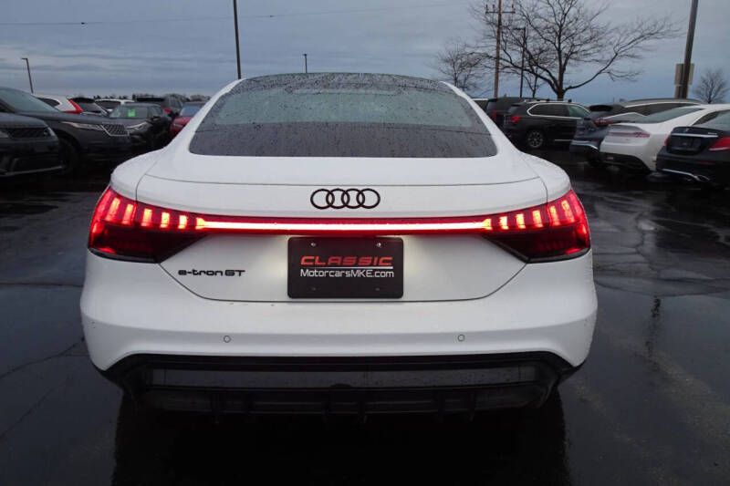 2022 Audi e-tron GT quattro Prestige