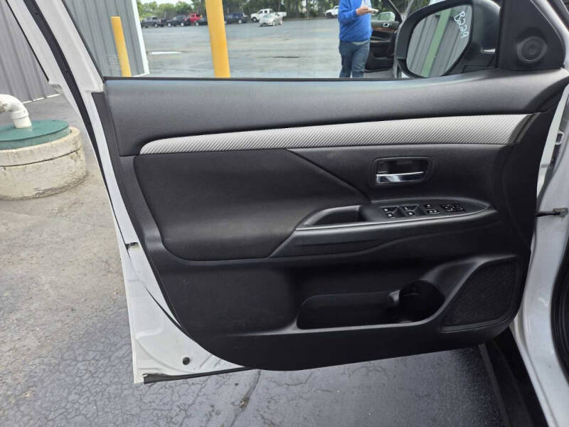 2018 Mitsubishi Outlander SE