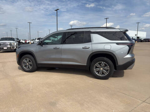 2024 Chevrolet Traverse LT