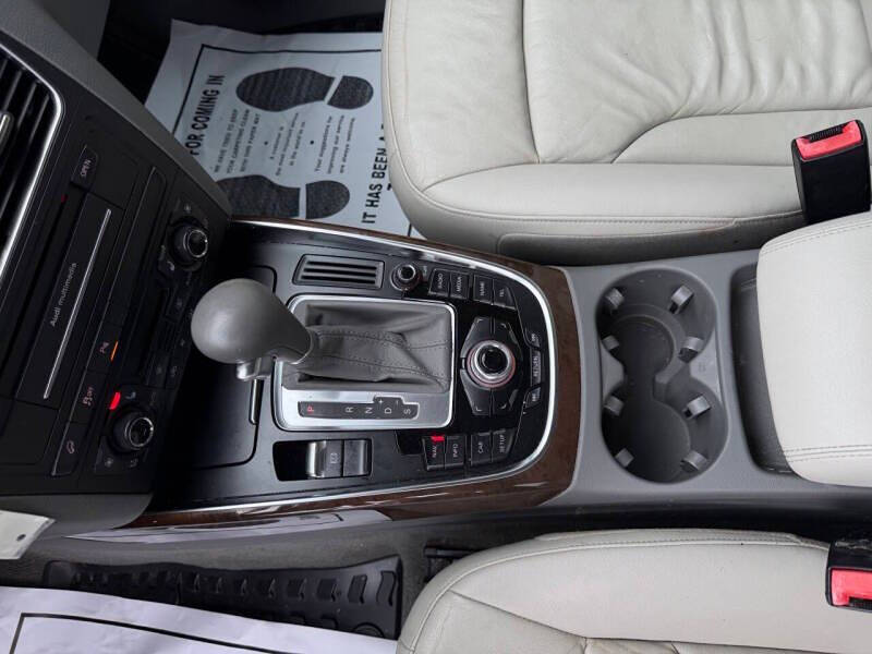 2011 Audi Q5 2.0T quattro Premium Plus