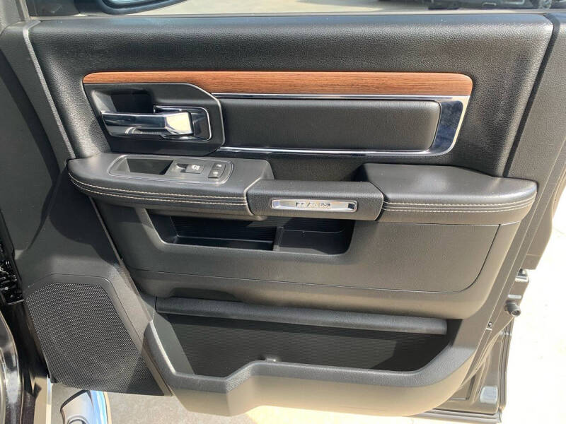 2016 RAM 1500 Laramie