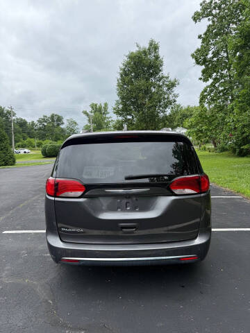 2019 Chrysler Pacifica Touring L